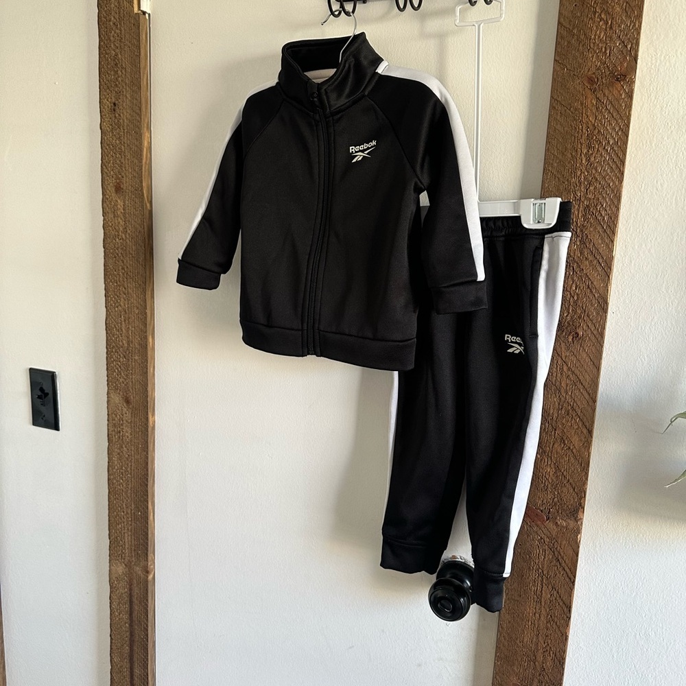 Reebok 18-24 Month Unisex Track Suit Outfit Full Zip Jacket & Jogger Black White - Picture 6 of 8